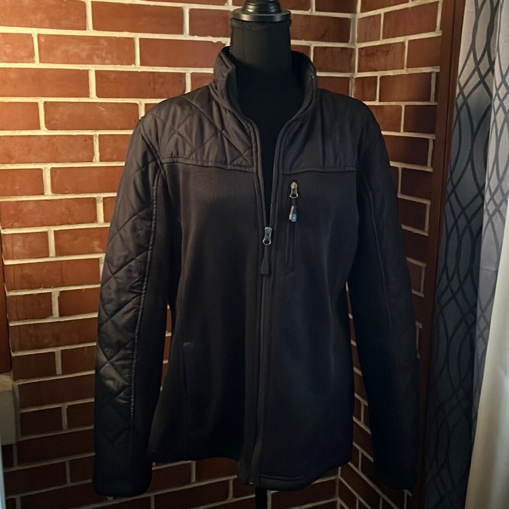 SwissTech Jacket ,Black with pockets ,front zipper pocket 🎃